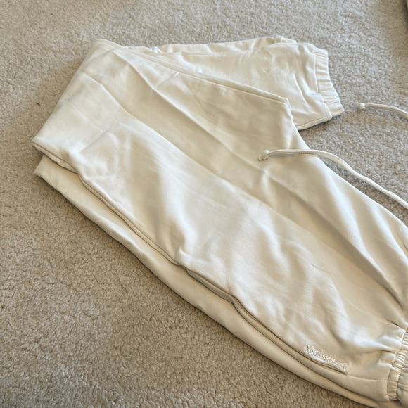 Meshki Joggers - Picture 2 of 2